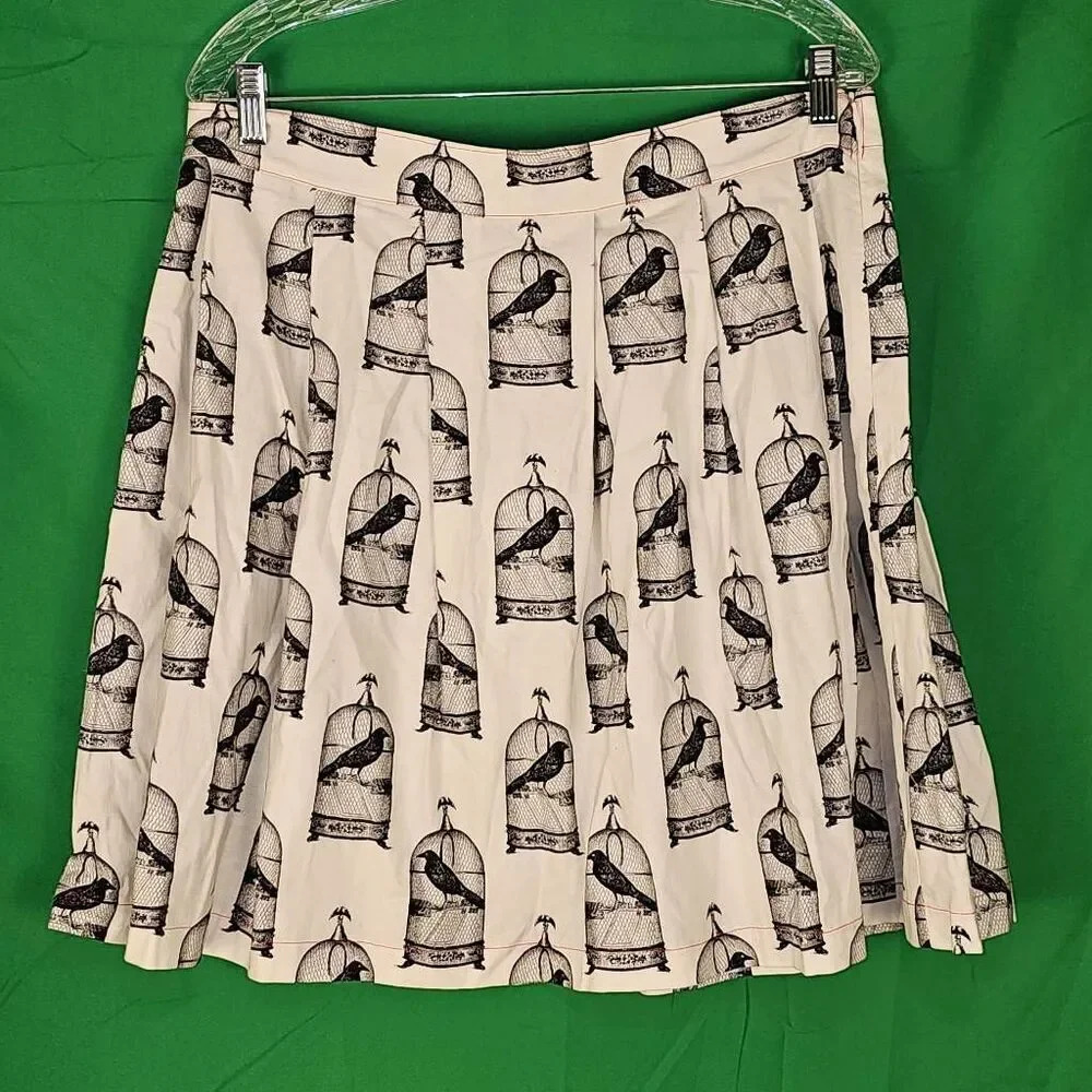 Beebop & Wally Womens‎ White Black Raven Pleated Skirt Large